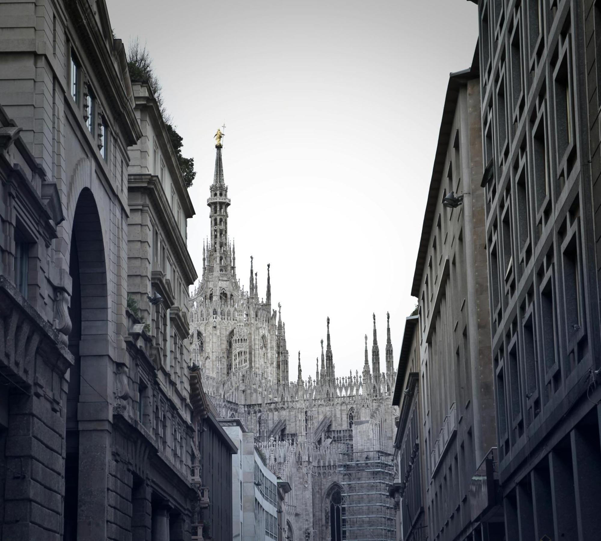 The Urban Wildlife - San Babila Duomo Apartment Milan Bagian luar foto