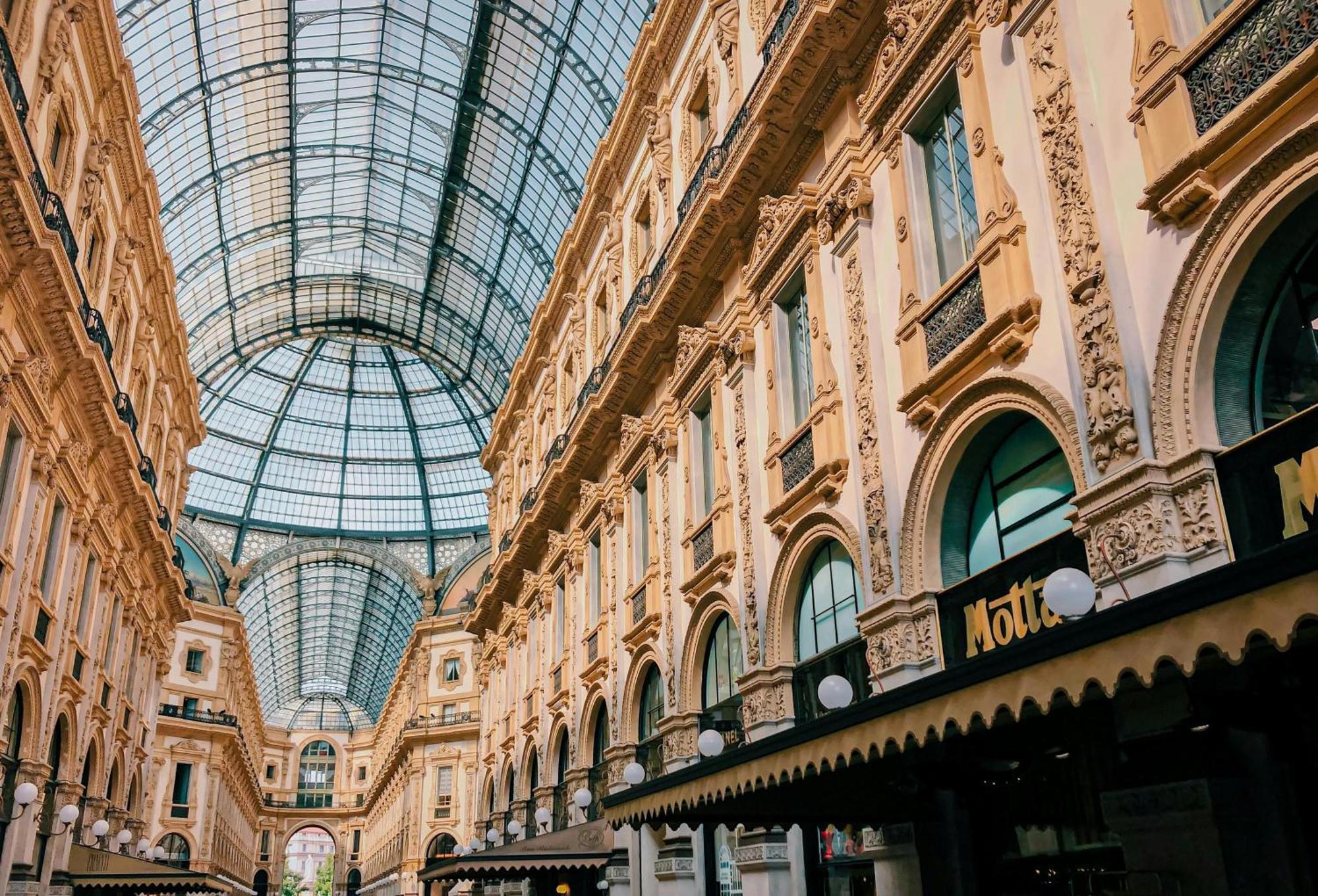 The Urban Wildlife - San Babila Duomo Apartment Milan Bagian luar foto